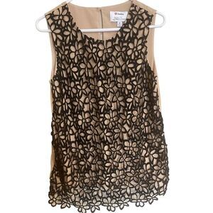 Lela Rose Target Sz MD Guipure Lace Top Black Floral Lace Overlay Beige Tan